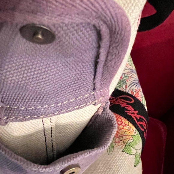 SOLD.  Ed Hardy Tote bag - Picture 10 of 16